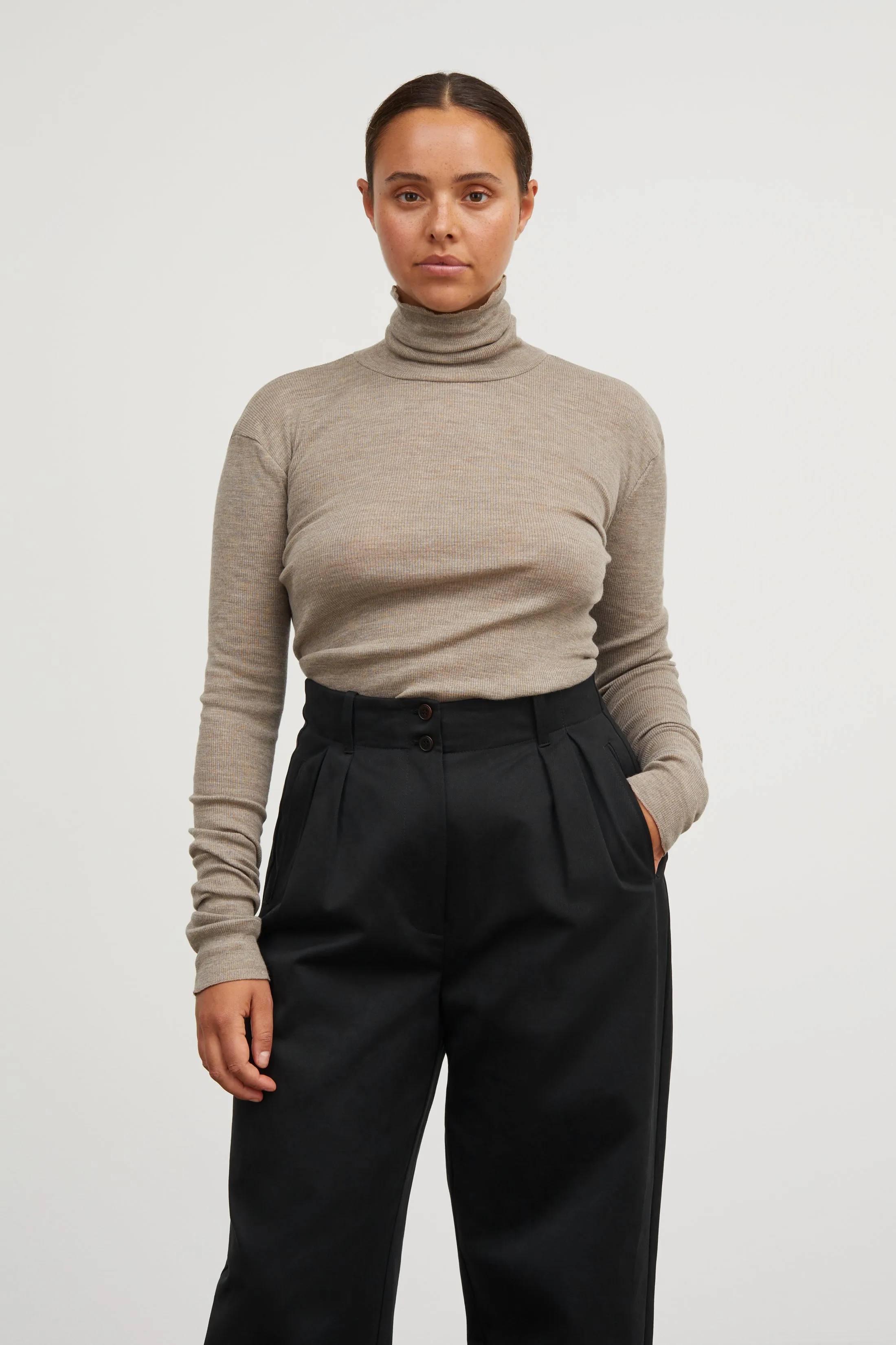 Amy T-neck - Brown