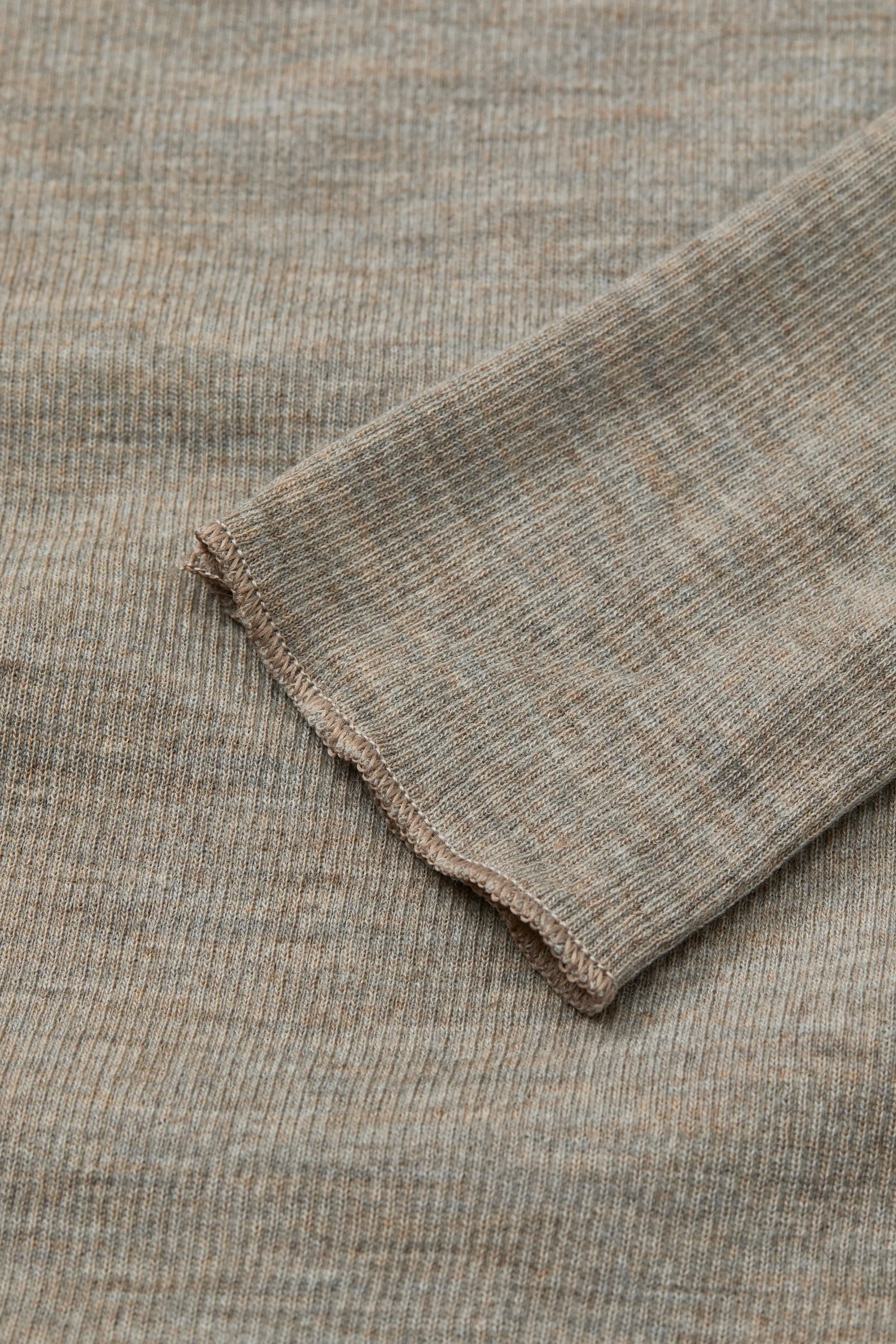 Amy T-neck - Brown