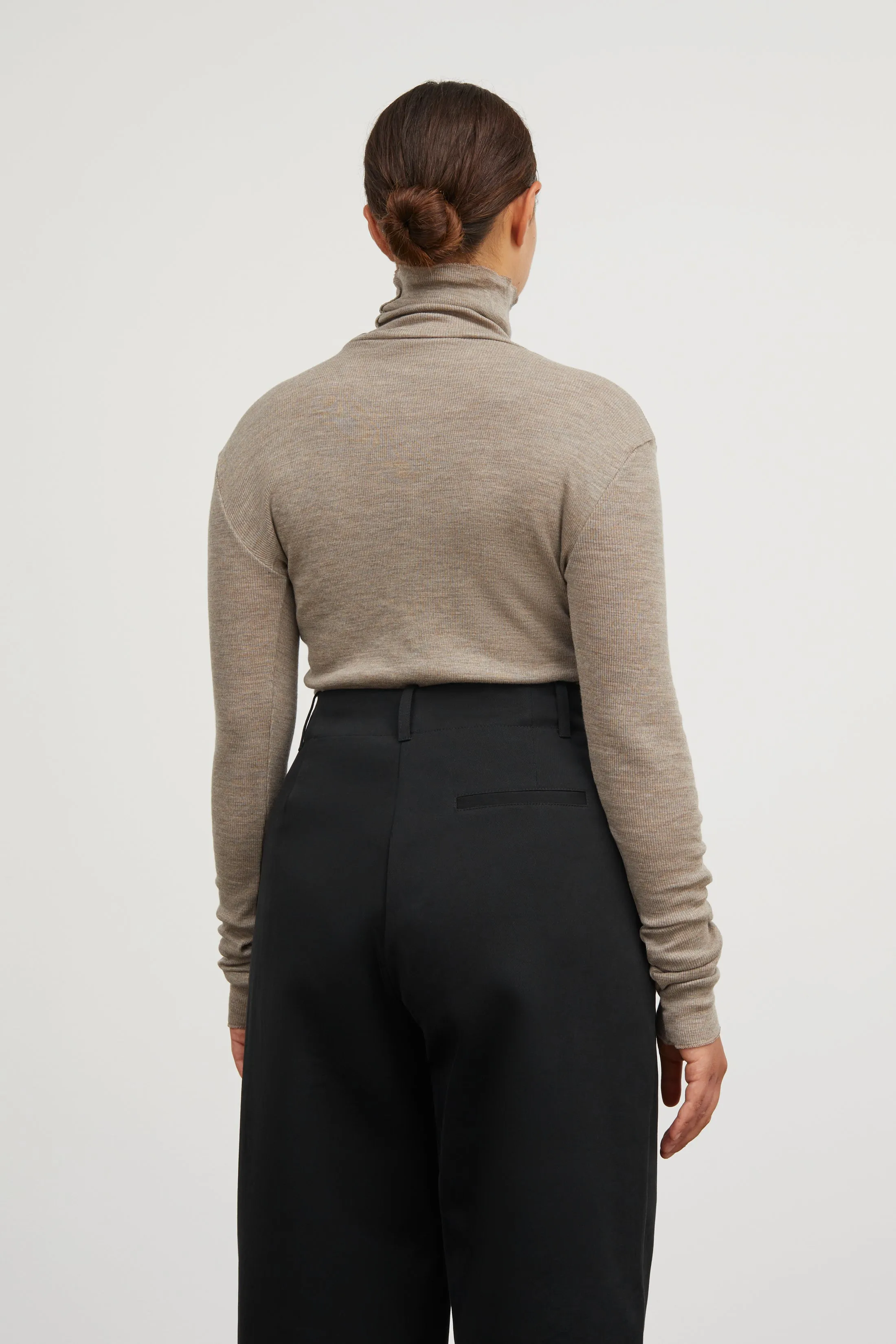 Amy T-neck - Brown