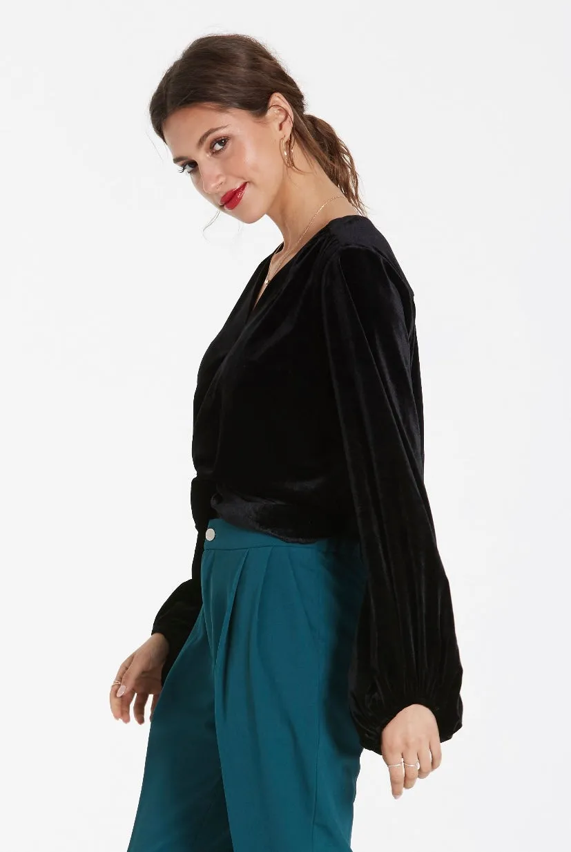 Ariah Black Velvet