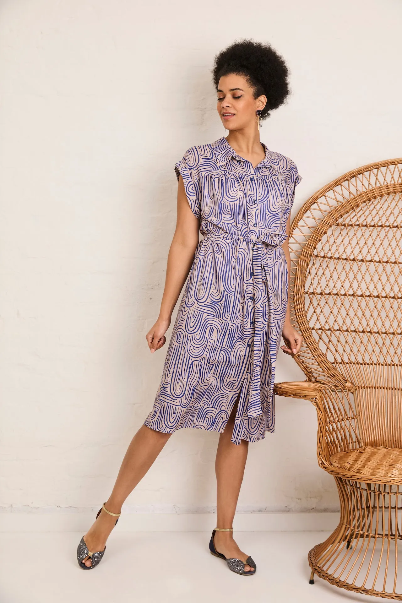 Atelier Jupe-Soft brown viscose with blue abstract print