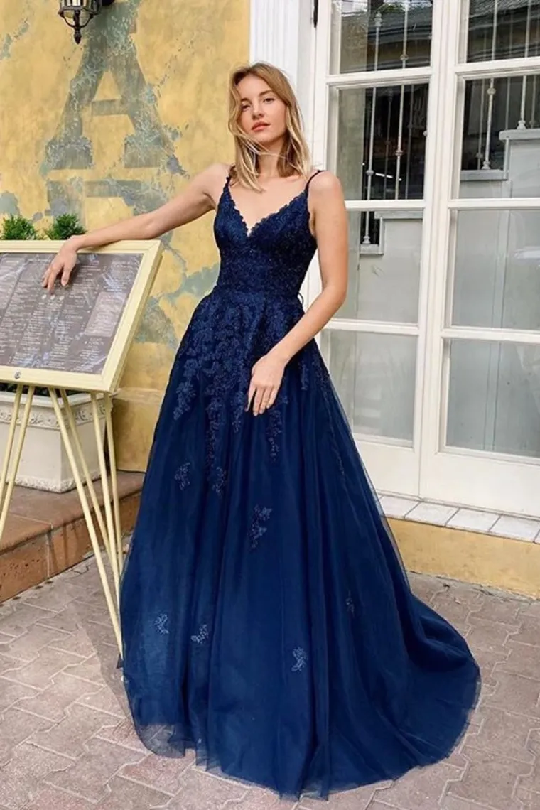 Elegant V Neck Appliques Long Prom Dresses Spaghetti Straps Evening Dresses